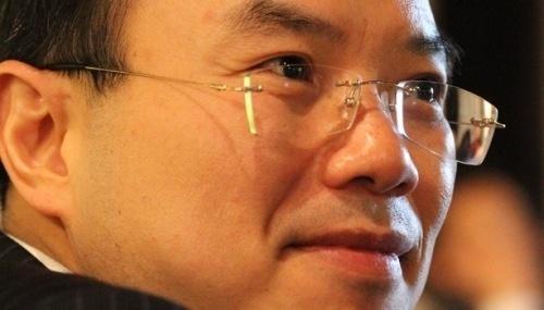 Dr. Peng Feng, profesor estetike in umetniške kritike na Šoli za umetnost Univerze v Pekingu