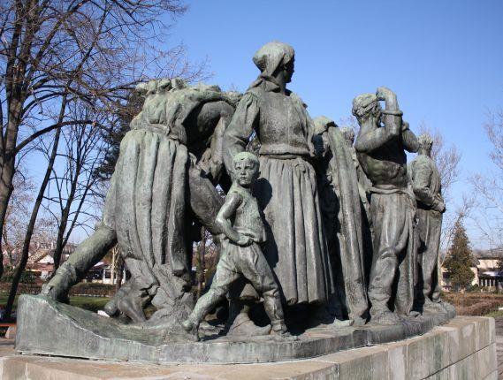 Lojze Dolinar, Spomenik odporu in trpljenju, 1946-50, Kraljevo, Srbija, foto: Jure Kirbiš