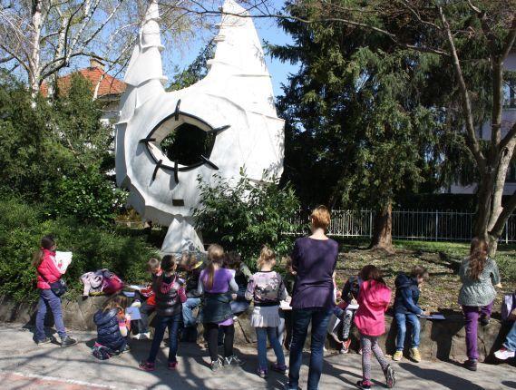 Sobotna ustavrjalnica, Ogled mariborske javne plastike, 29.3.2914, foto: arhiv UGM