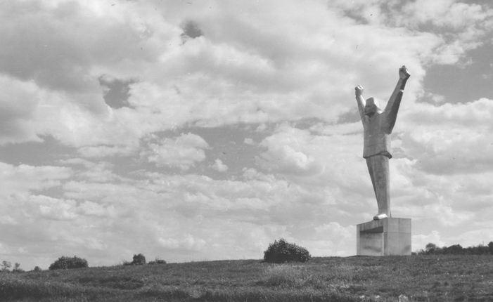 Vojin Bakić, Spomenik Stjepanu Filipoviću, 1953-60, Valjevo, Srbija